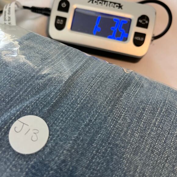 Levi's 550 Relaxed Fit Bootcut Jeans Women's 8 Medium Wash Denim Everyday Pucker - Picture 15 of 15